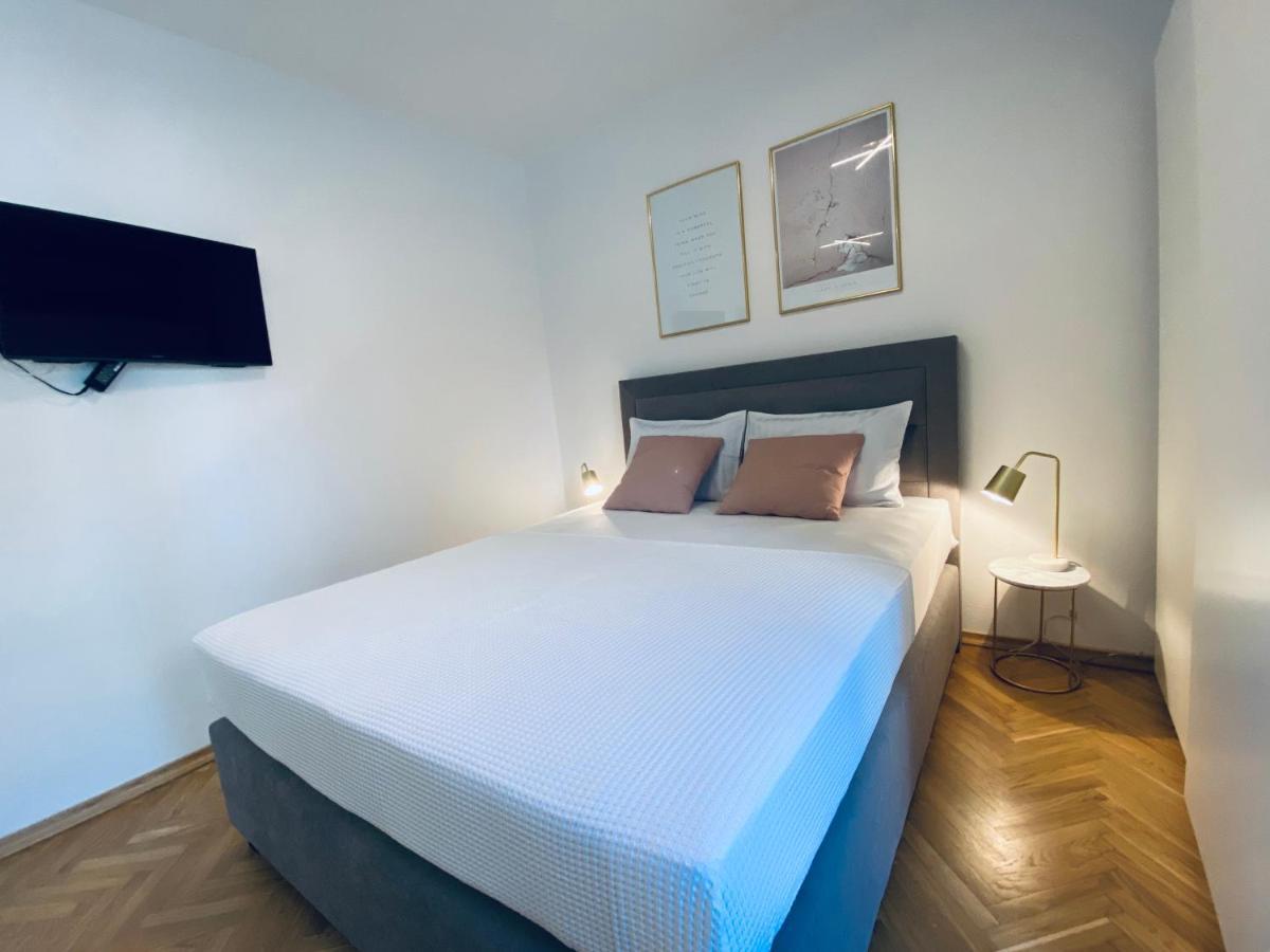 Cirjak Apartments Biograd Na Moru Exterior foto